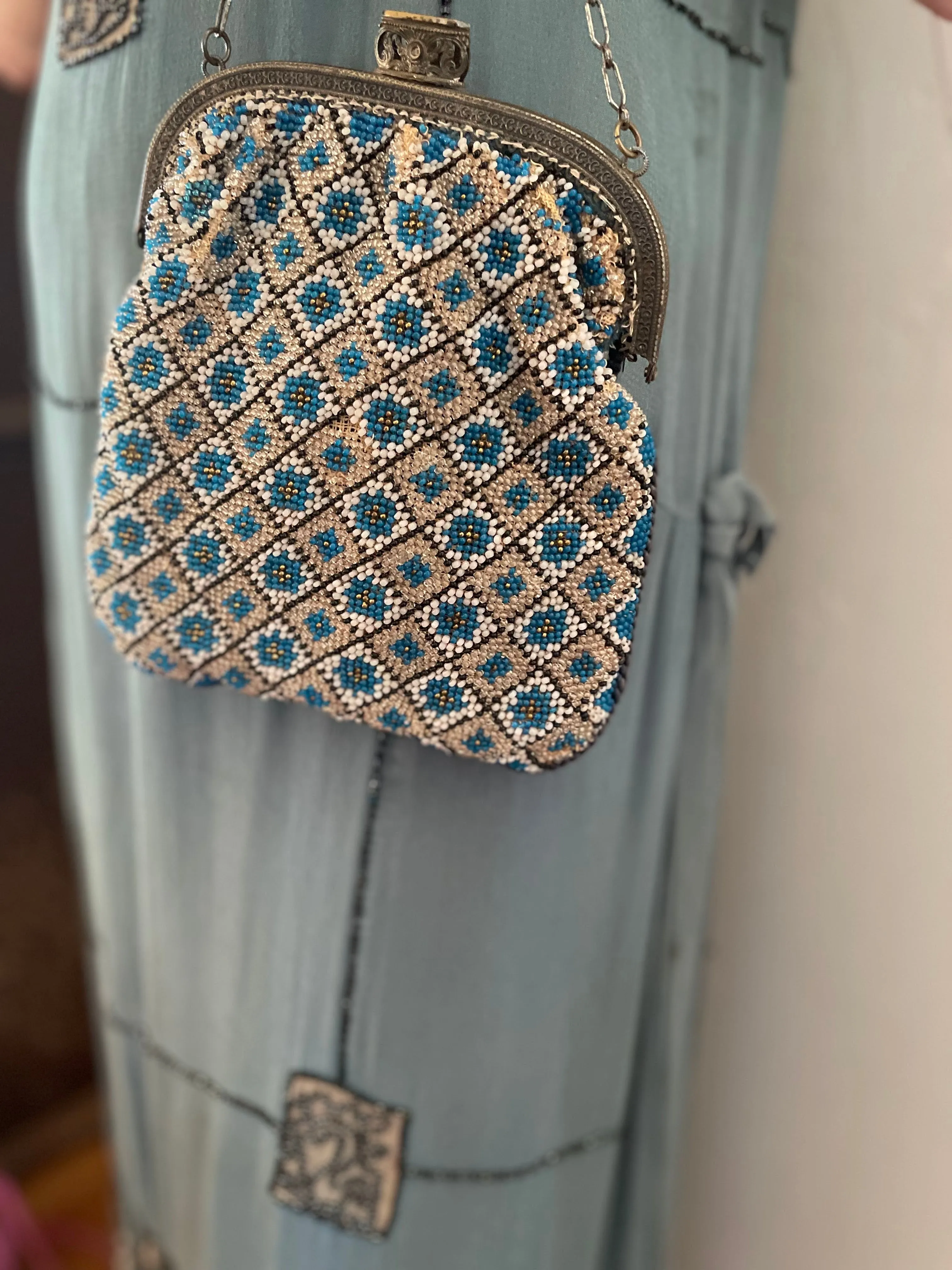 1920s-1930s Vintage Bag With Blue and White Beads