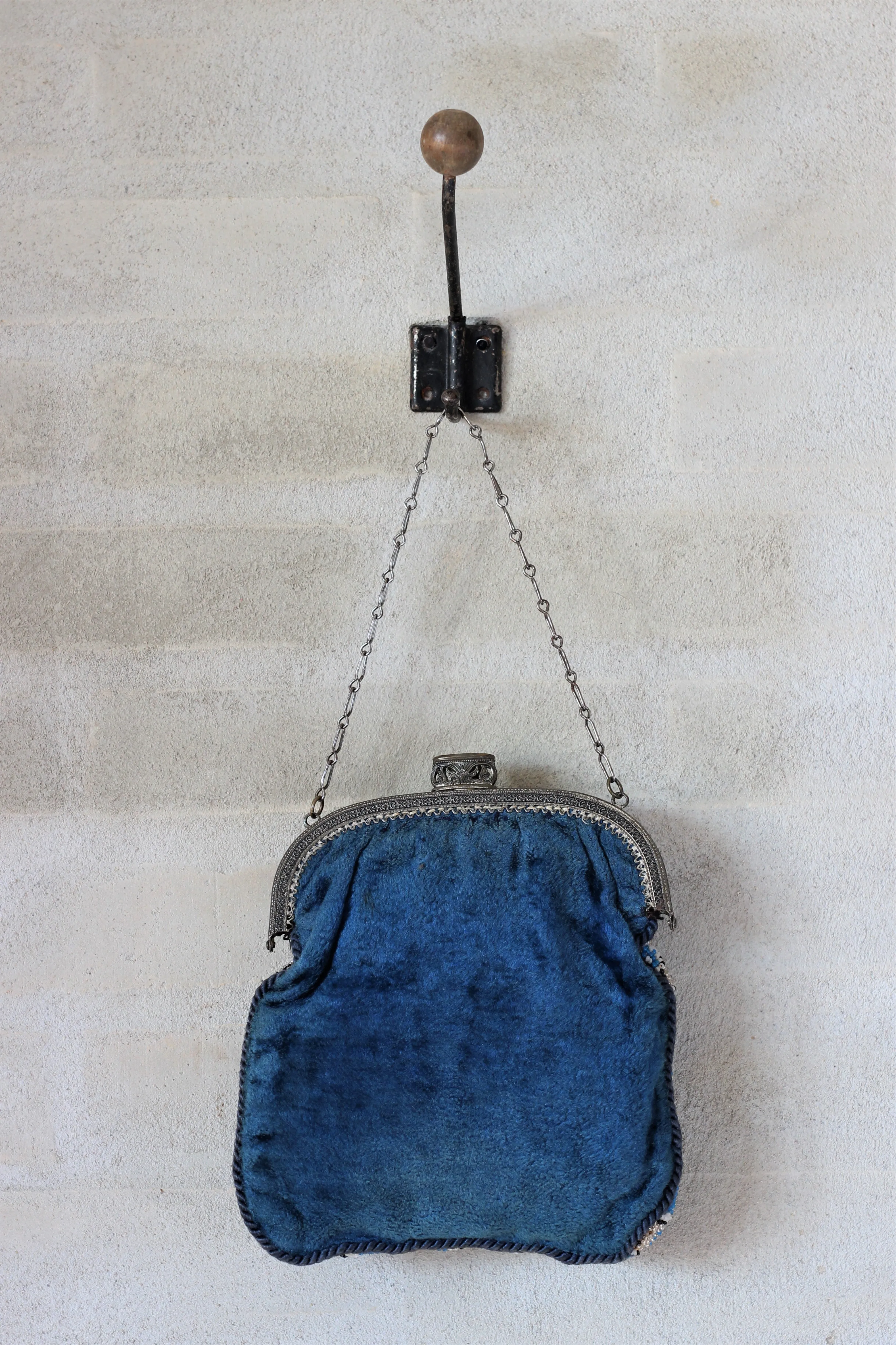 1920s-1930s Vintage Bag With Blue and White Beads
