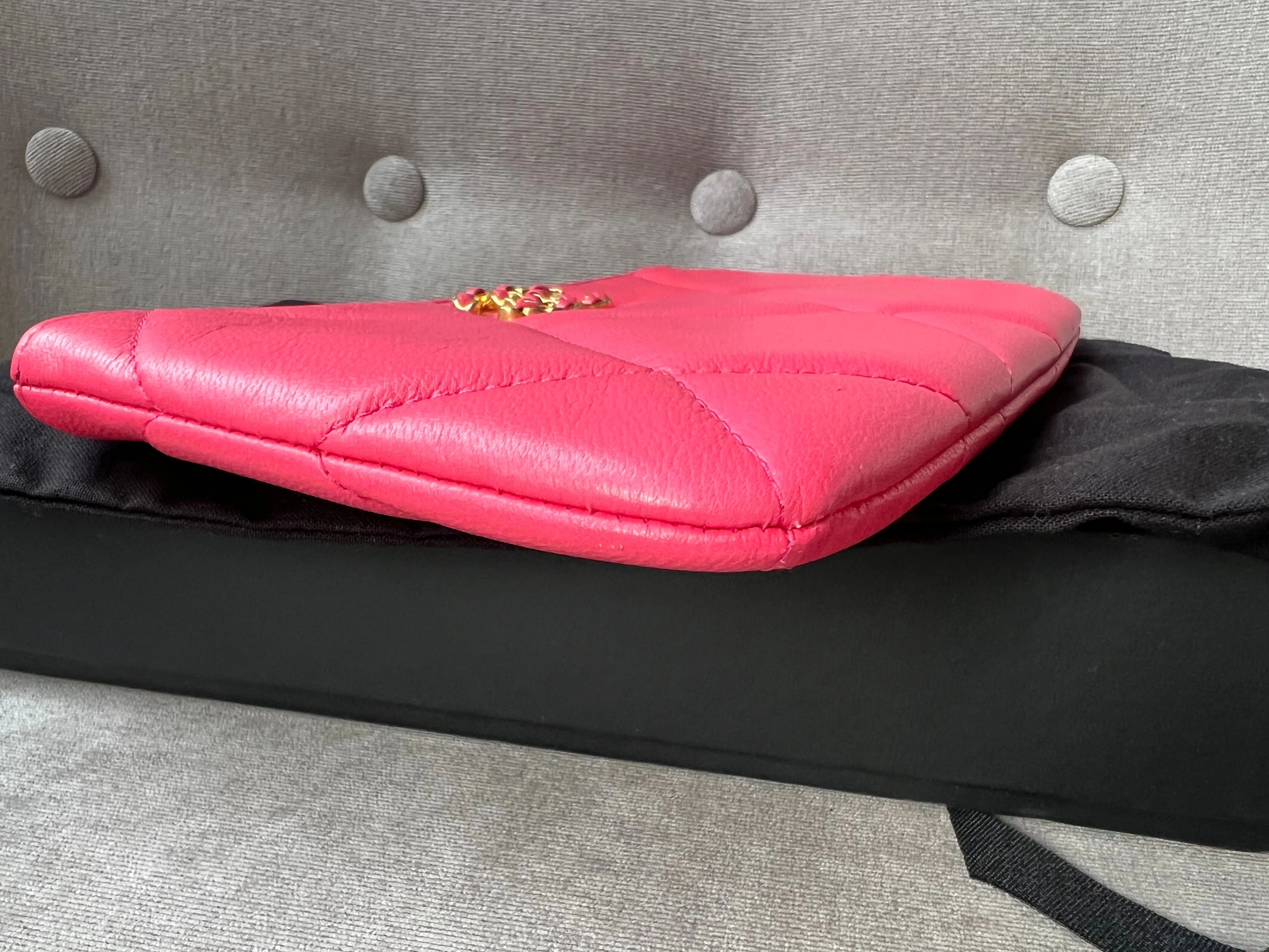 Chanel 19 Pink Small Ocase